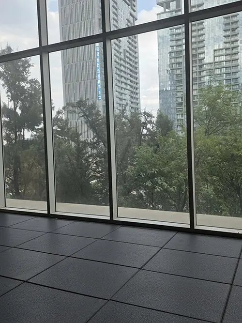 Piso para gimnasio de alta resistencia